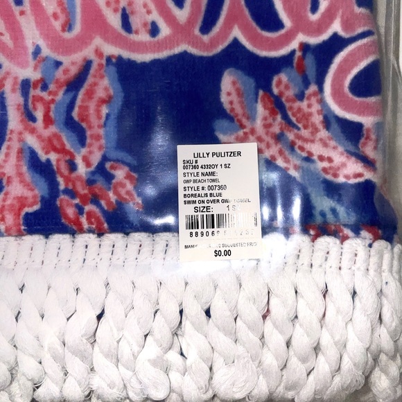 LILLY PULITZER Oversized Beach Towel Borealis Blue Swim On Over Gwp Towel NWT - Picture 4 of 5
